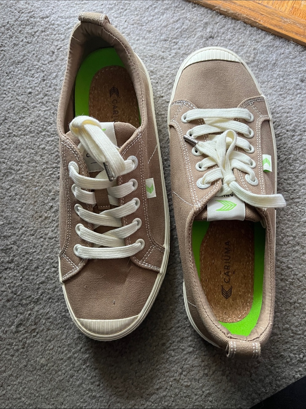 Cariuma Taupe/light brown/tan Canvas Sneakers with White Laces, never worn